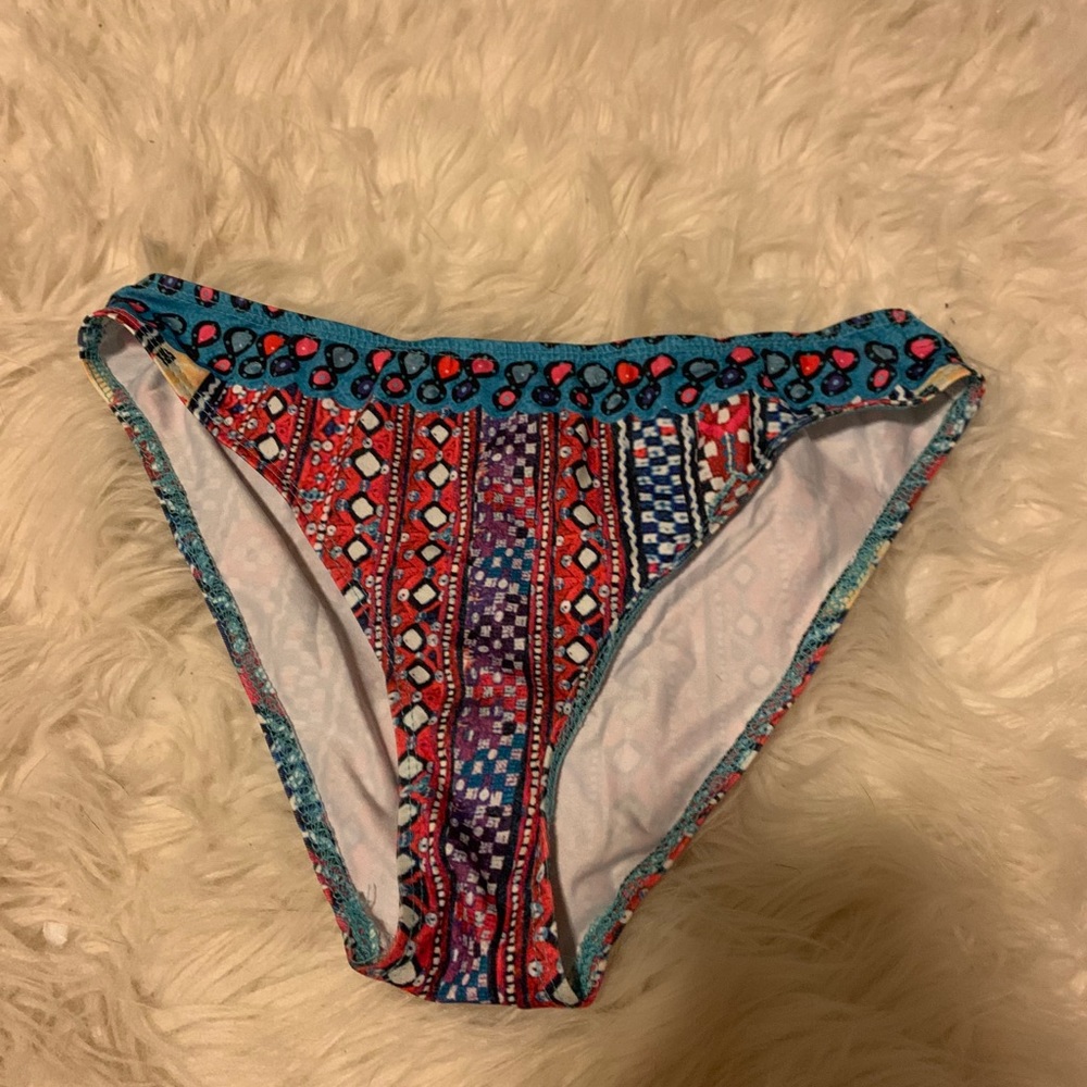 patterned bikini bottoms